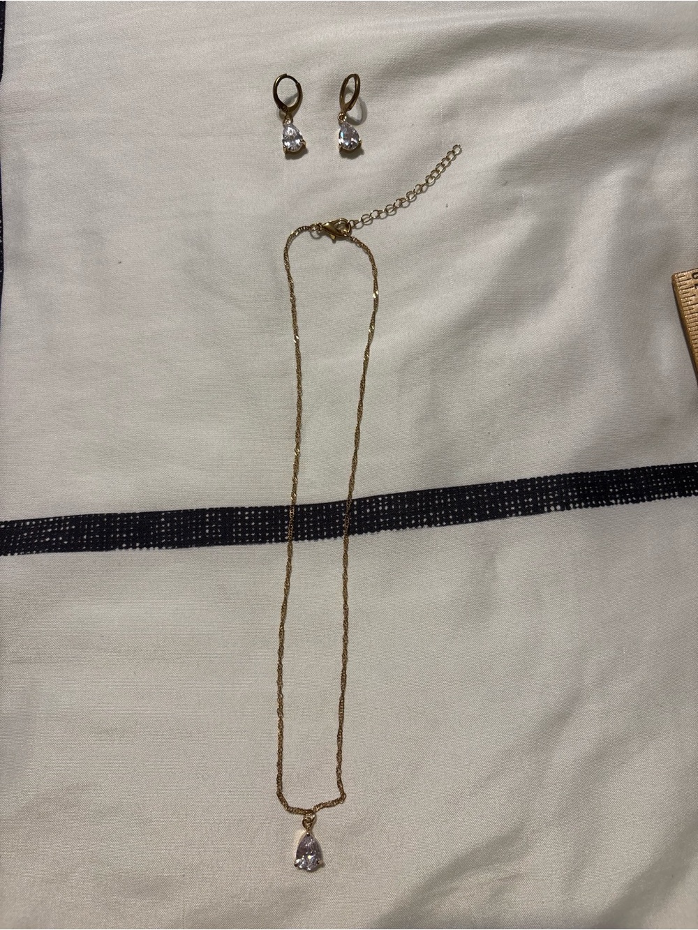Shein Water-drop Design Earrings & Necklace Set
